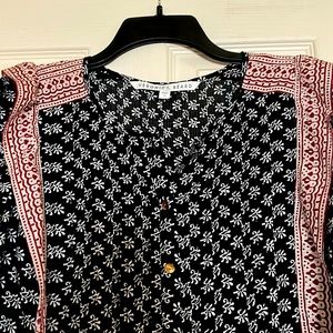 Size 12 Veronica Beard blouse excellent condition